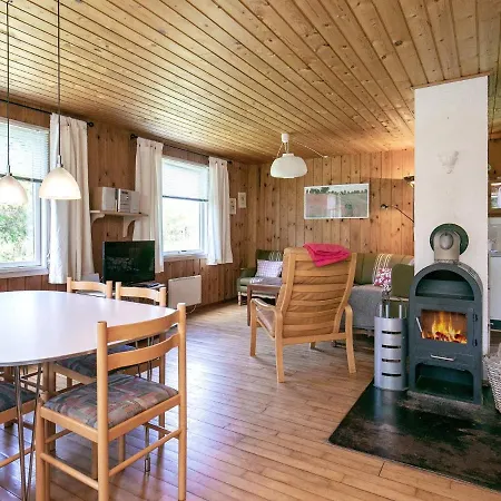 Сasa de vacaciones Three-bedroom Holiday In 26 *